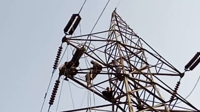 Transmission Line 132kv insulator change dangers work смотреть онлайн