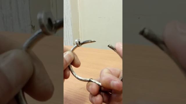 Браслет -гвоздь, открывание замка смотреть онлайн