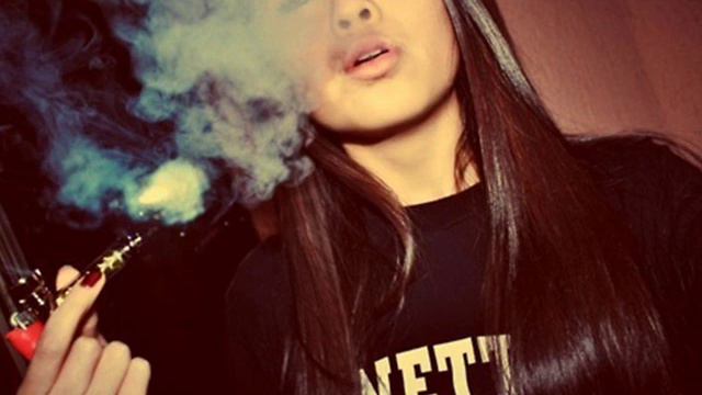 Yellow Claw- 4 In The Morning смотреть онлайн