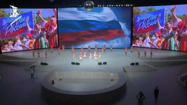 “Орлята учатся летать“ исполняет детская студия “Юные Александровцы“ ВДЦ "ОРЛЁНОК" 2018 год