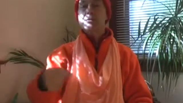 Шрила Гири Махараджа – Диалог Ачарьев #7 – “Отклонение, обман и обольщение“ 1/2 смотреть онлайн