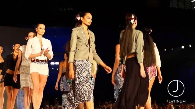 LA Fashion Show 2016 | J Beverly Hills Sponsor смотреть онлайн