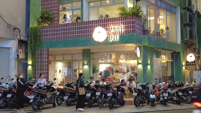 Night walk in Ho Chi Minh City, Nguyen Van Trang to Nguyen Trai смотреть онлайн