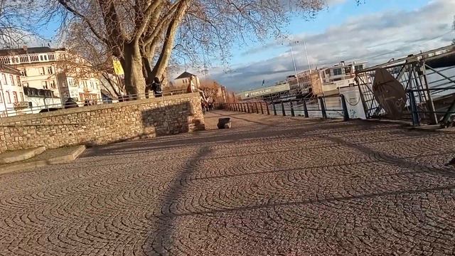 Набережная города Wiesbaden. Река Рейн. смотреть онлайн