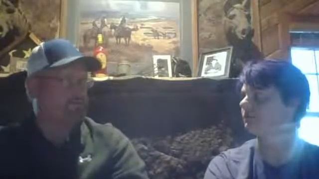 Ask a Vet! Facebook Live with Dr. Sam Crosby смотреть онлайн