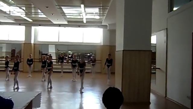 Балет. Экзамен по классическому танцу . смотреть онлайн