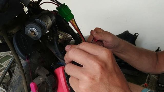 CDI 4 pin how to kill switch/Как глушить двигатель смотреть онлайн