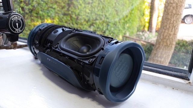 JBL Charge 4 - Strong Bass Test | LFM 80% смотреть онлайн