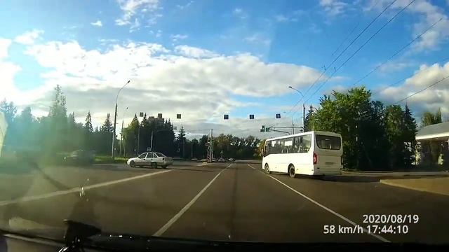 Горячие водители автобусов в Рыбинске. смотреть онлайн