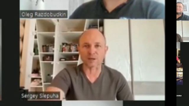 Успешный предприниматель, будет принимать на работу c прохождениeм тренировок Super Jump. смотреть онлайн