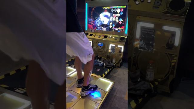 Eon Break (CSP-18) 10p PFC 999,900 World Record [DDR A3] смотреть онлайн