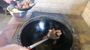 Картошка по деревенски с мясом в казане