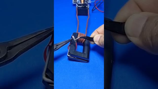 How to Make a Simple Current Booster Circuit смотреть онлайн