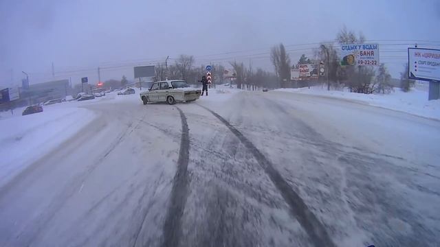 Мент остановил за дрифт смотреть онлайн