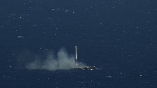 Space X has finally landed its Falcon 9 rocket on a drone ship at sea 🚀 смотреть онлайн
