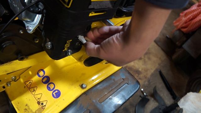 Культиватор Champion 5712  и сошник но какой