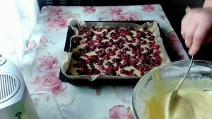 Пирог с вишней. Как приготовить заливной пирог с вишней.