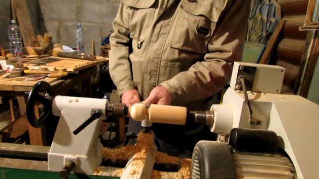 Деревянные игрушки к Новому году на токарном станке. смотреть онлайн