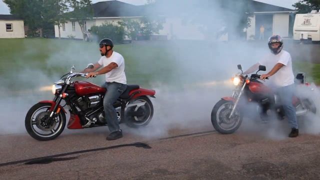 Yamaha Warrior 1700 and Kawasaki Eliminator 900 burnout in Bouctouche смотреть онлайн