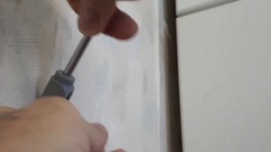 Меняем газлифт (амортизатор) на кухонном шкафу за 5 минут.