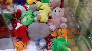 ?РАЗОРИЛИ АВТОМАТ ХВАТАЙКА!!!? Выиграли много игрушек ?