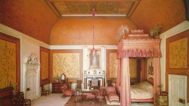 Queen Mary's Dolls' House смотреть онлайн