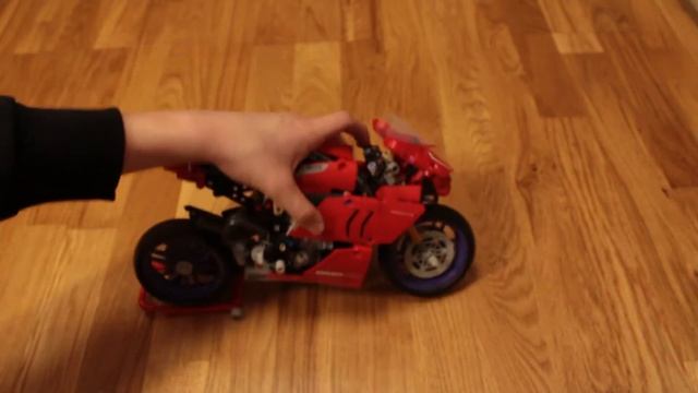 ЛЕГО ТЕХНИК 42107  Ducati Panigale V4R/ОБЗОР Lego/Функции набора/