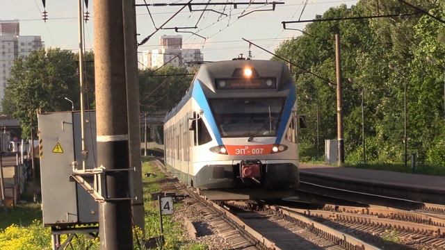 [БЧ] Электропоезд ЭПр-007 на о.п. Роща / [BCh] EPr-007 EMU at Roshcha stop смотреть онлайн