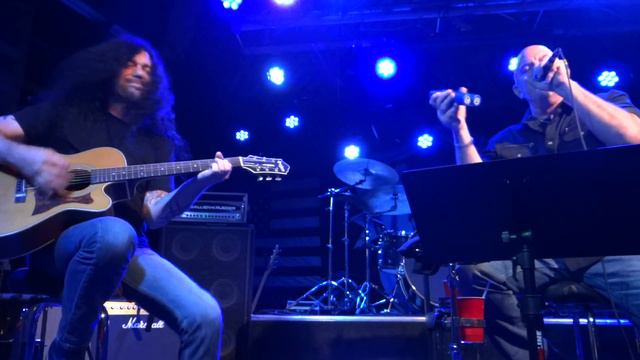 Ron Taylor of Lillian Axe - Moonlight - Acoustic in Houston Texas 4/22/16 смотреть онлайн