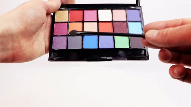 КОСМЕТИЧЕСКАЯ ПАЛЕТКА | EB7089 B смотреть онлайн