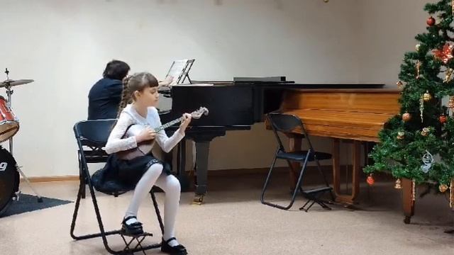 Детская школа искусств 8.г.Барнаул. Майер Алина-10лет "Ивушка" (русская народная песня) смотреть онлайн