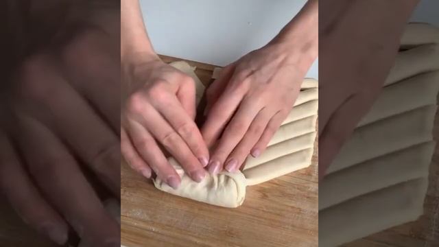 Слойка с шоколадом смотреть онлайн