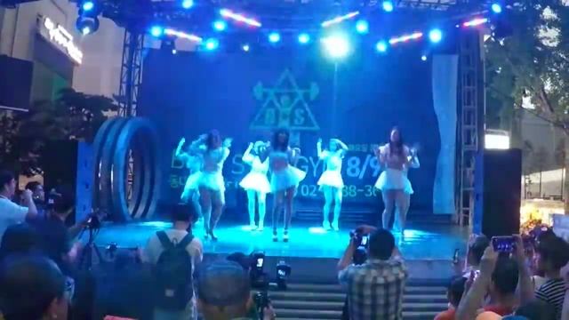 Танцы в Сеуле (Dances in Seoul). Окно в лето смотреть онлайн