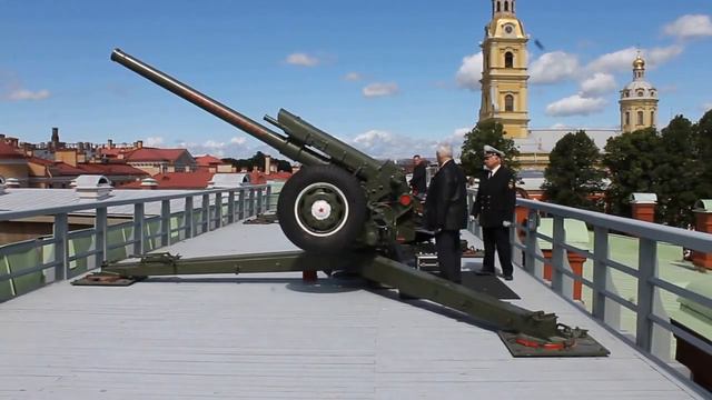 Полуденный залп в честь доноров крови и медиков смотреть онлайн