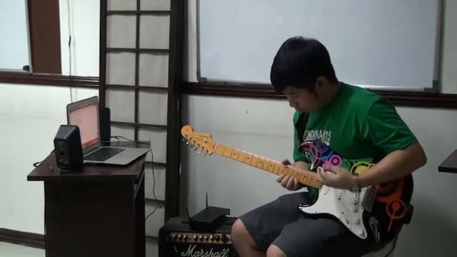 Japanese Fender Stratocaster from 2 guitars. смотреть онлайн