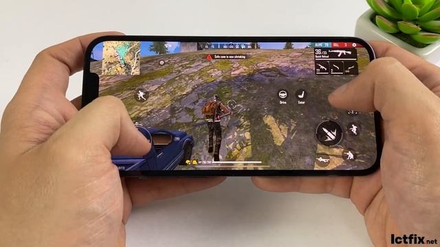 iPhone 12 Pro Max Free Fire Gaming test | Apple A14 Bionic, 6 GB RAM смотреть онлайн