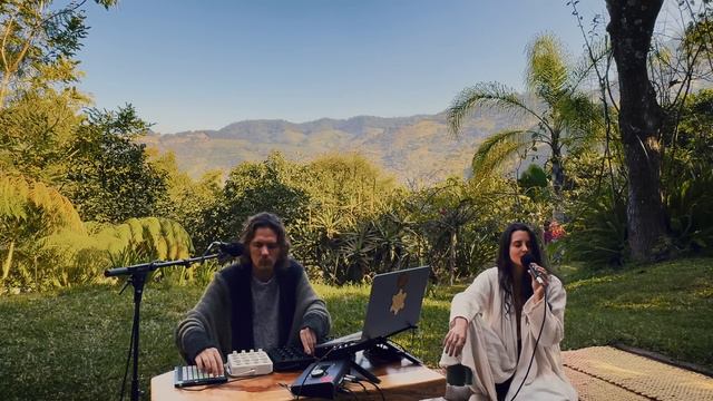 Free Your Body (1hr) - Organic Downtempo Nature Improvisation W/ Mose & Matia Kalli