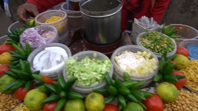 This Man Has Very Beautifully Decorated His Shop | Indian Street Food смотреть онлайн
