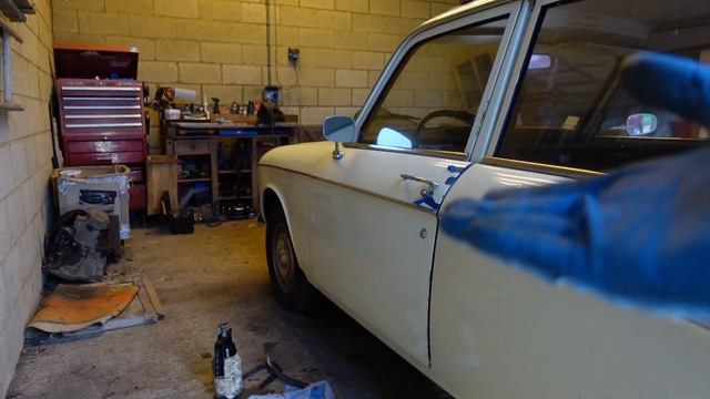 La PEUGEOT 204 - épisode dix - belts squeaks drafts, ride along #peugeot204 #classiccar #peugeot смотреть онлайн
