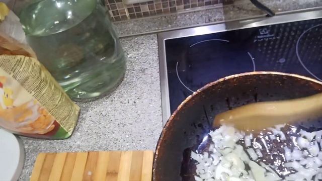 Жареная ????? с Лучком смотреть онлайн