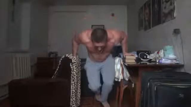 (ОПАСНО!)Отжимания На Брусьях! смотреть онлайн