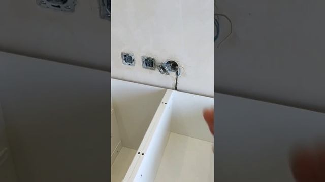 установка кухни своими руками за копейки/дешевая кухня своими руками/ кухня за копейки своими рукам смотреть онлайн