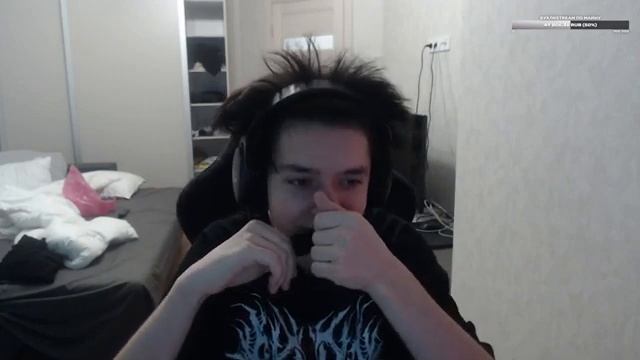 УСТРОИЛ САМ СЕБЕ ПРАЗДНИК [ акума | день рождения| twitch | торт ] смотреть онлайн