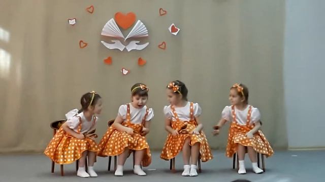 Девочки играют на ложках. Детский сад "Сударушка" смотреть онлайн