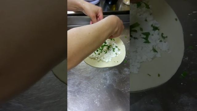 Пирог с творогом и зеленью