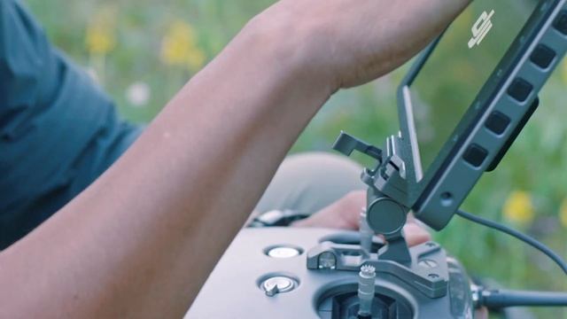 DJI CrystalSky 7 85" High Brightness Multi Touch IPS Monitor смотреть онлайн