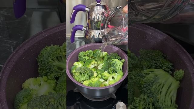 Самый вкусный и доступный суп-пюре из брокколи. Просят добавку даже те, кто не любит брокколи.