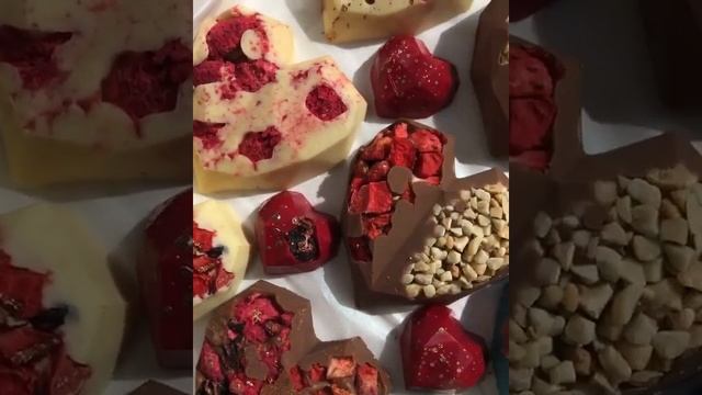 УДИВИТЕ СВОИХ БЛИЗКИХ ВКУСНЫМ ПОДАРКОМ! ШОКОБОКС! смотреть онлайн