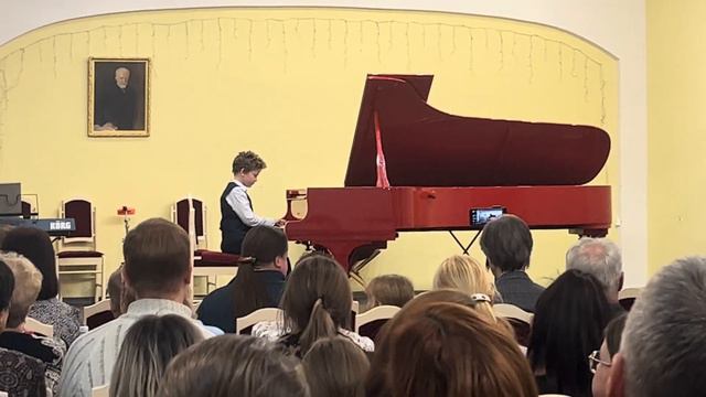 А. И. Чайковский. Мужик на гармонике играет.исп.Селезнёв Владислав. смотреть онлайн
