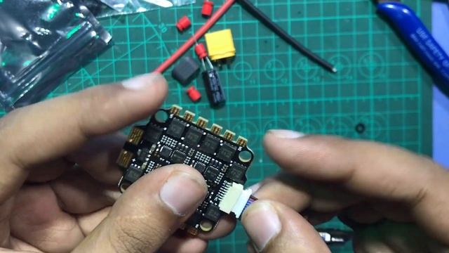 NEW F4 V3S PLUS Flight Controller Unboxing - F4 FPV смотреть онлайн